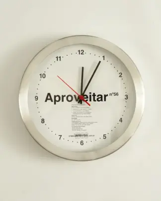 Relógio de parede Aproveitar.
