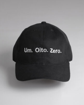 Boné Preto Um. Oito. Zero.